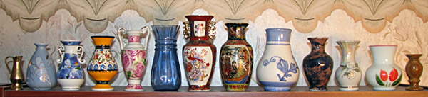 Фрагмент коллекции вазочек